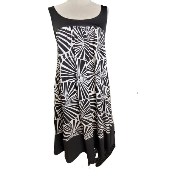 Maggy London Black and White Swing Dress Size 4 - Picture 1 of 3